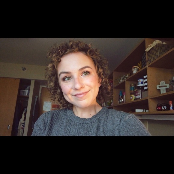 Meet your Posher, Lydia! - Picture 1 of 1